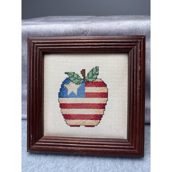 Patriotic Apple Cross Stitch Wall Decor Framed Wood 6"x6" Handmade Rustic Americ - Picture 6 of 14